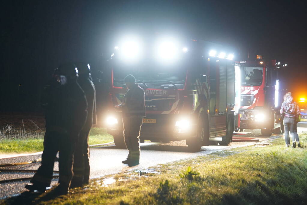 Auto brandt volledig uit in Assen