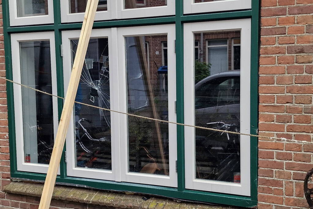 Explosie bij woning in Vogelbuurt