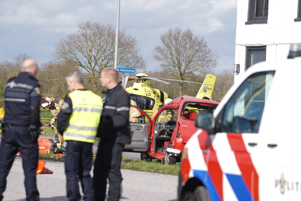 Twee gewonden waarvan een ernstig bij ongeval tussen Qliner en auto