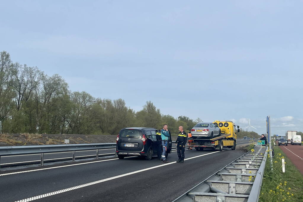 Flinke file door ongeval met drie voertuigen