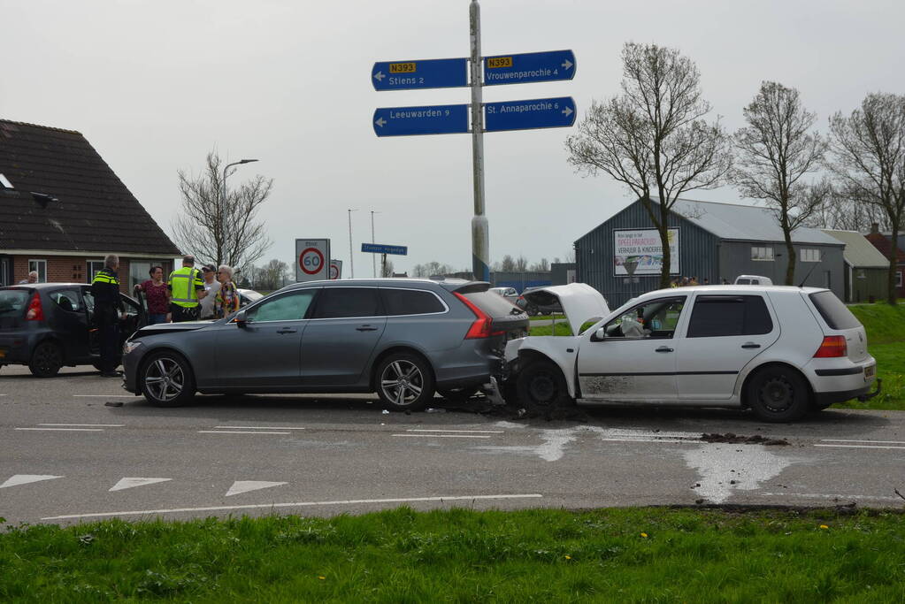 Hulpdiensten ingezet voor ongeval op kruising