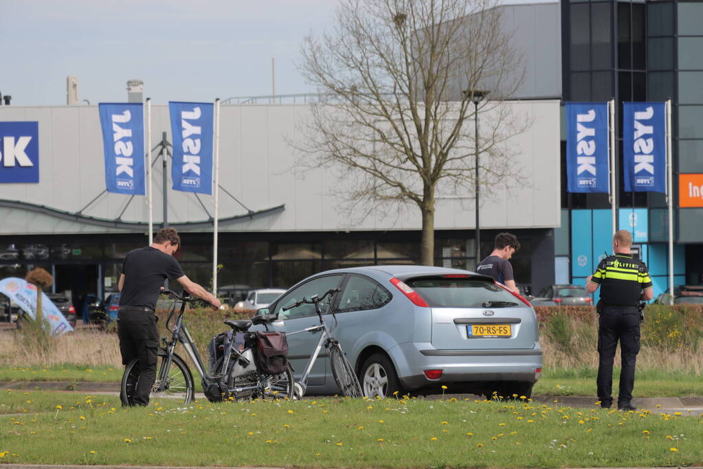 Echtpaar komt in botsing met auto