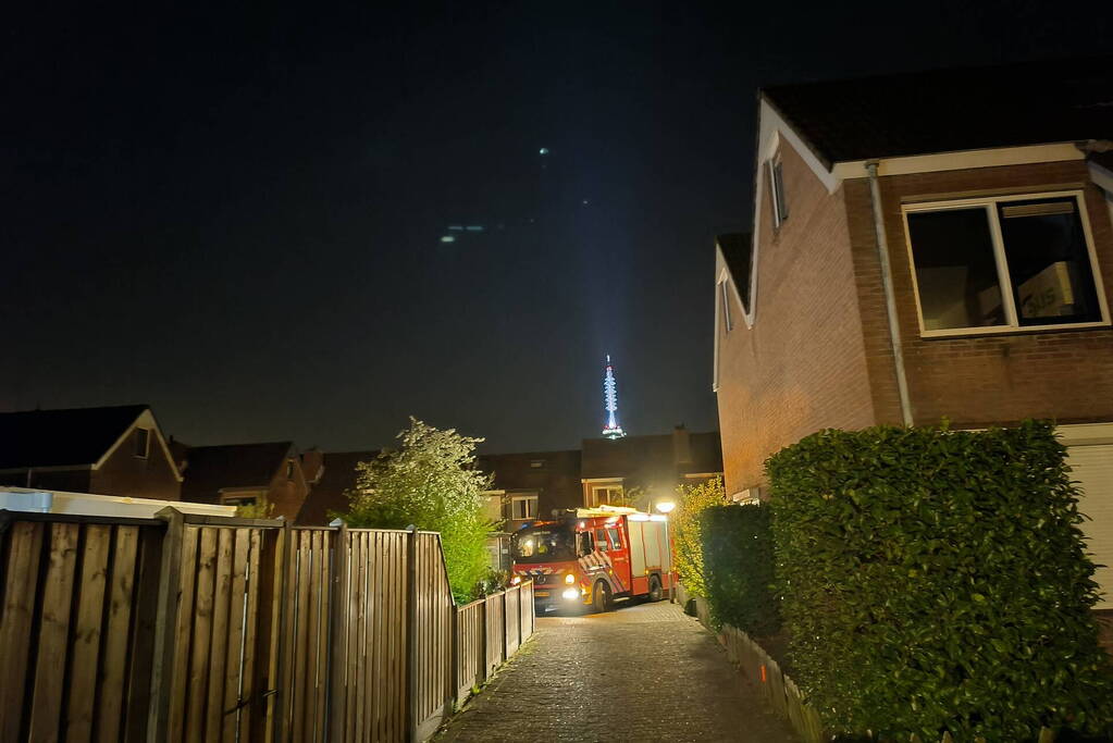 Schoorsteenbrand onbereikbaar voor ladderwagen door nauwe straat