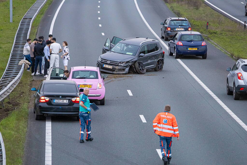 Flinke schade na ongeval op snelweg