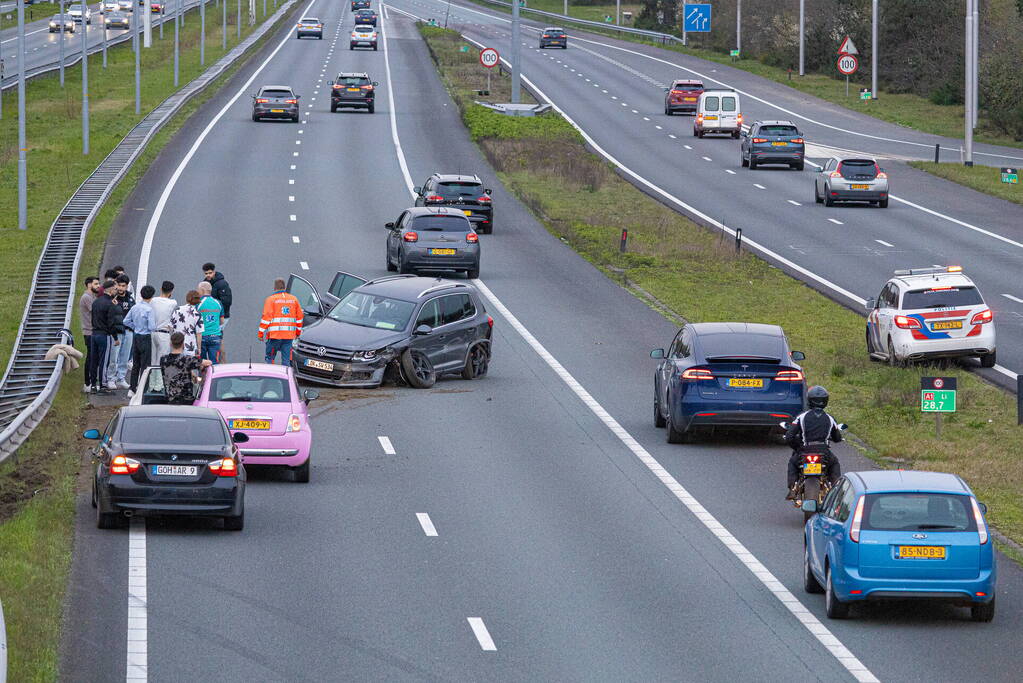 Flinke schade na ongeval op snelweg