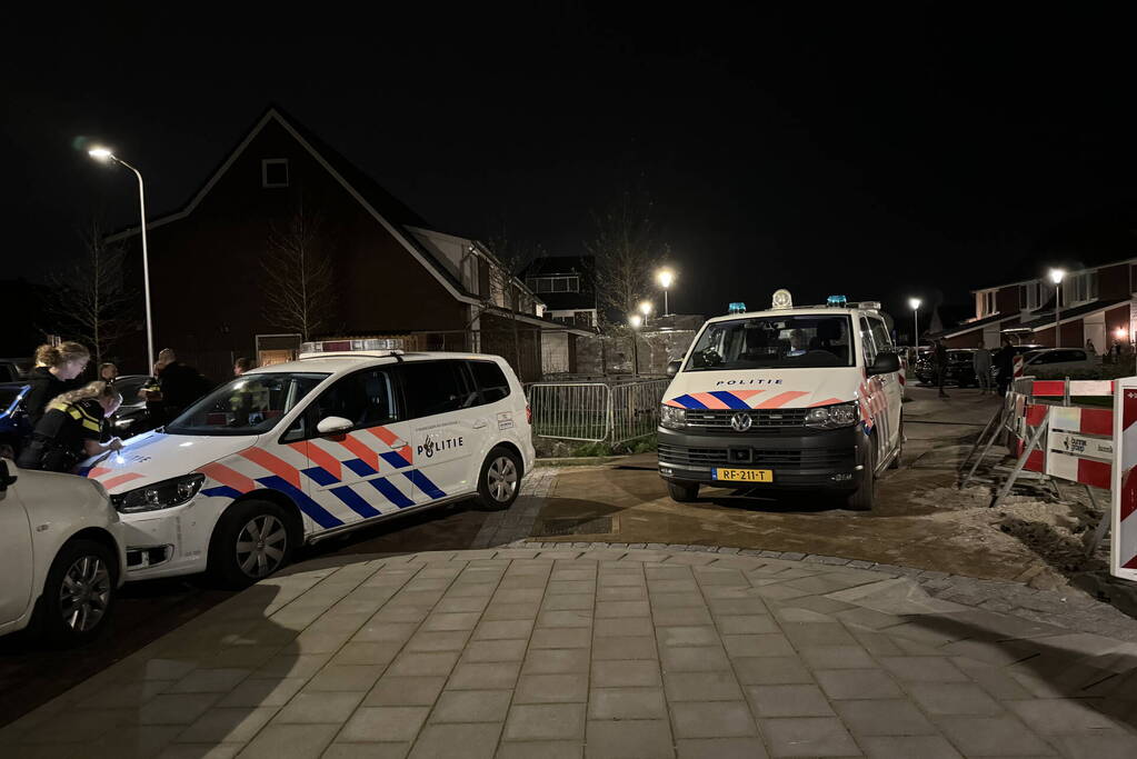 Auto flink beschadigd na achtervolging, inzittenden slaan op de vlucht