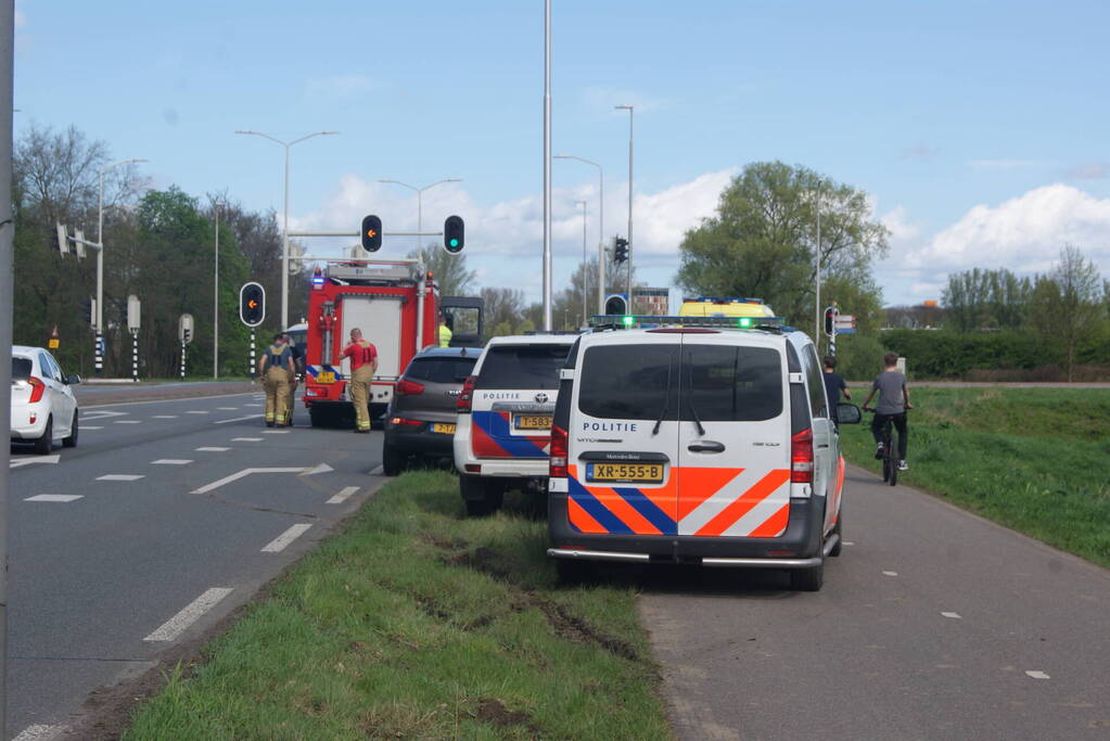 Persoon gewond bij aanrijding tussen twee voertuigen