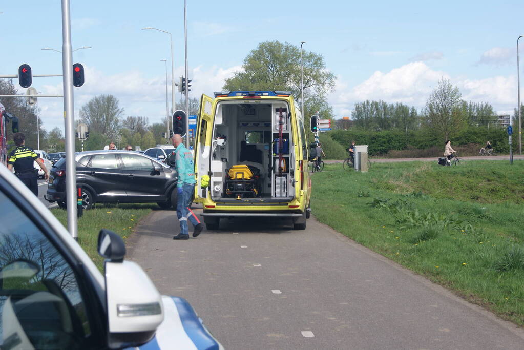 Persoon gewond bij aanrijding tussen twee voertuigen