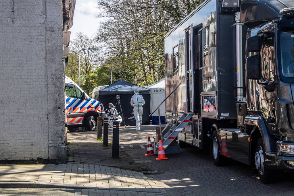 Persoon overleden bij steekpartij tweede gewond