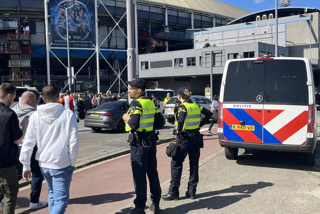 Grote drukte rondom Kuip in aanloop van klassieker