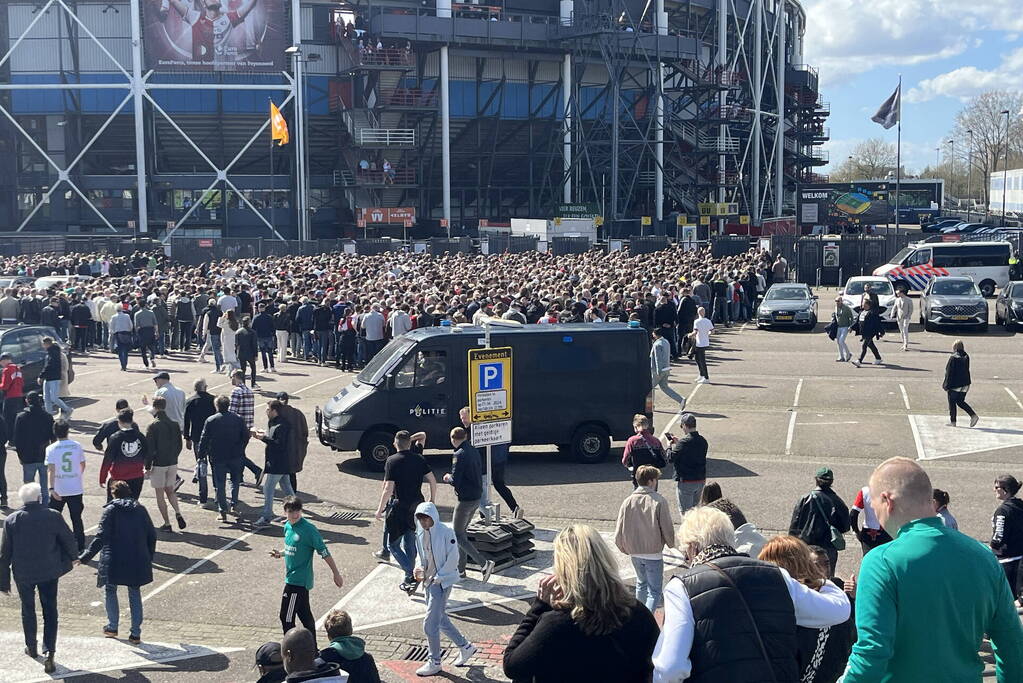 Grote drukte rondom Kuip in aanloop van klassieker