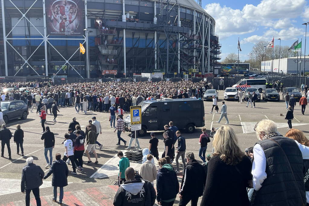 Grote drukte rondom Kuip in aanloop van klassieker