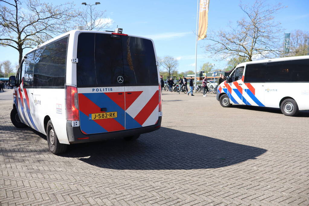 Politie massaal ingezet na onrust rondom voetbalwedstrijd