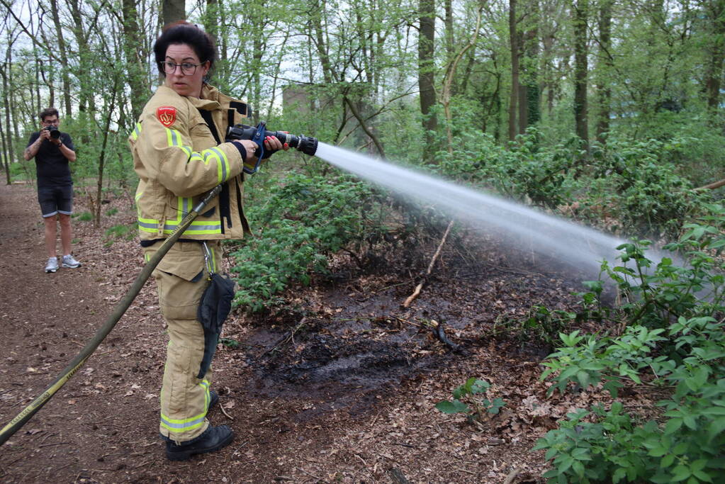 Bermbrand snel onder controle