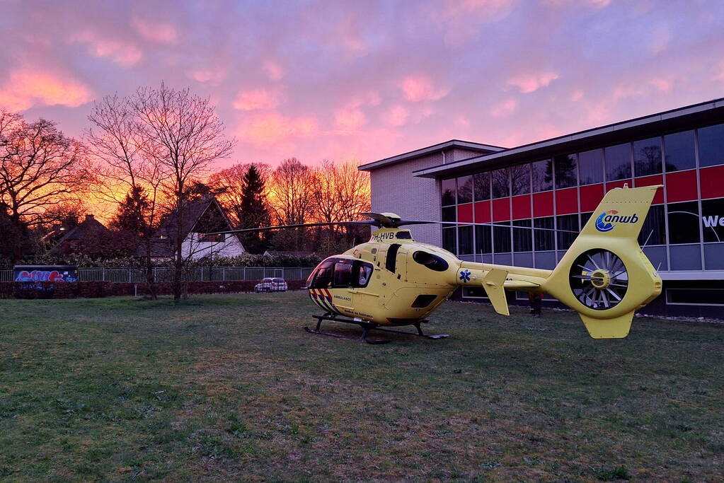 Traumahelikopter geland naast Mediapark