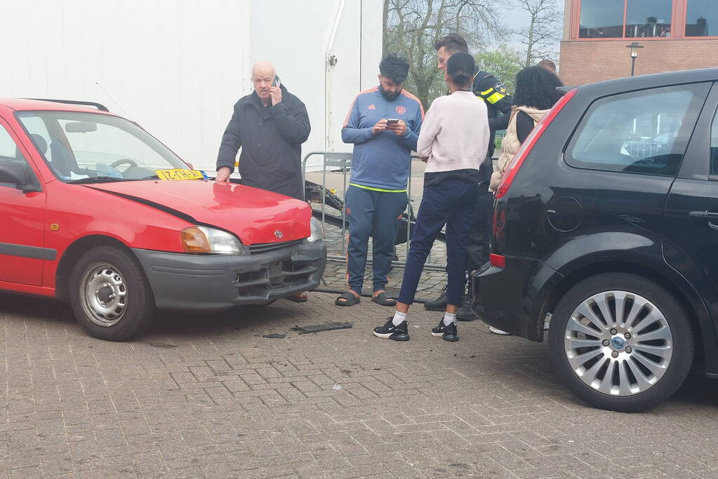 Meerdere auto's betrokken bij botsing