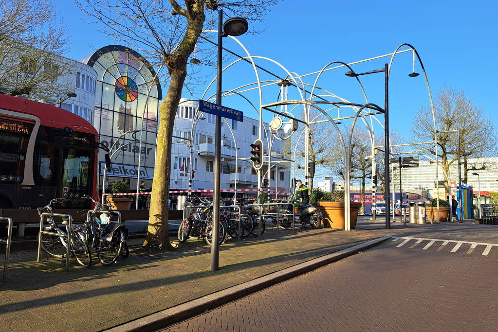 Straat afgezet wegens steekpartij