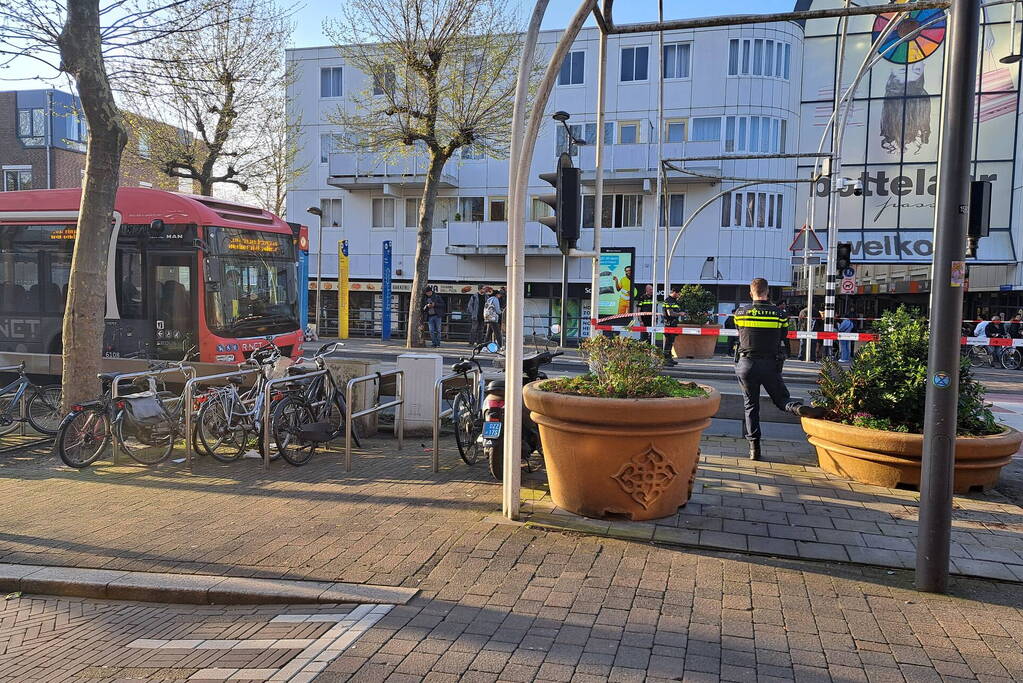 Straat afgezet wegens steekpartij