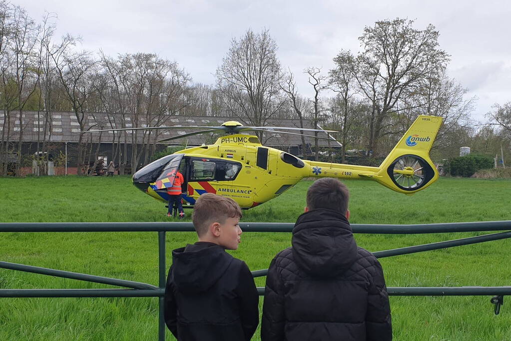 Traumahelikopter landt voor medisch incident