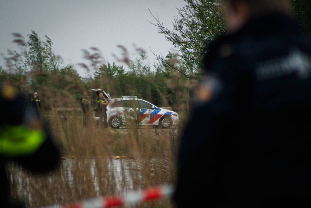 Overleden persoon aangetroffen bij strand