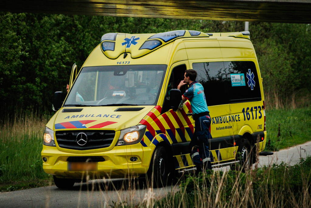 Overleden persoon aangetroffen bij strand