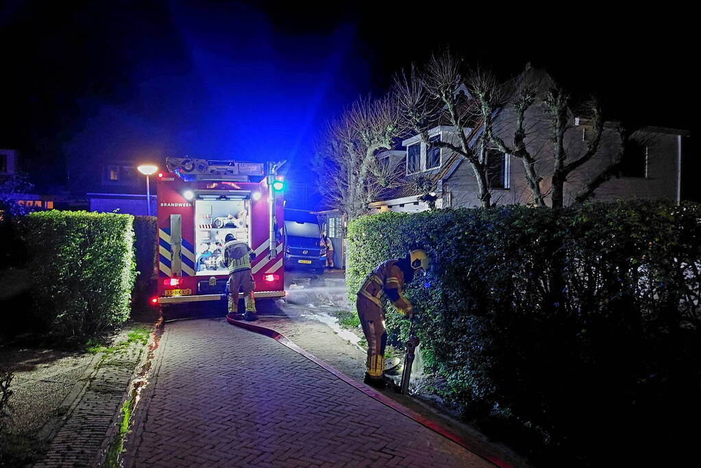 Brand in bestelbus snel onder controle