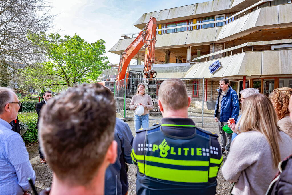 Start sloop buitenkant politiebureau