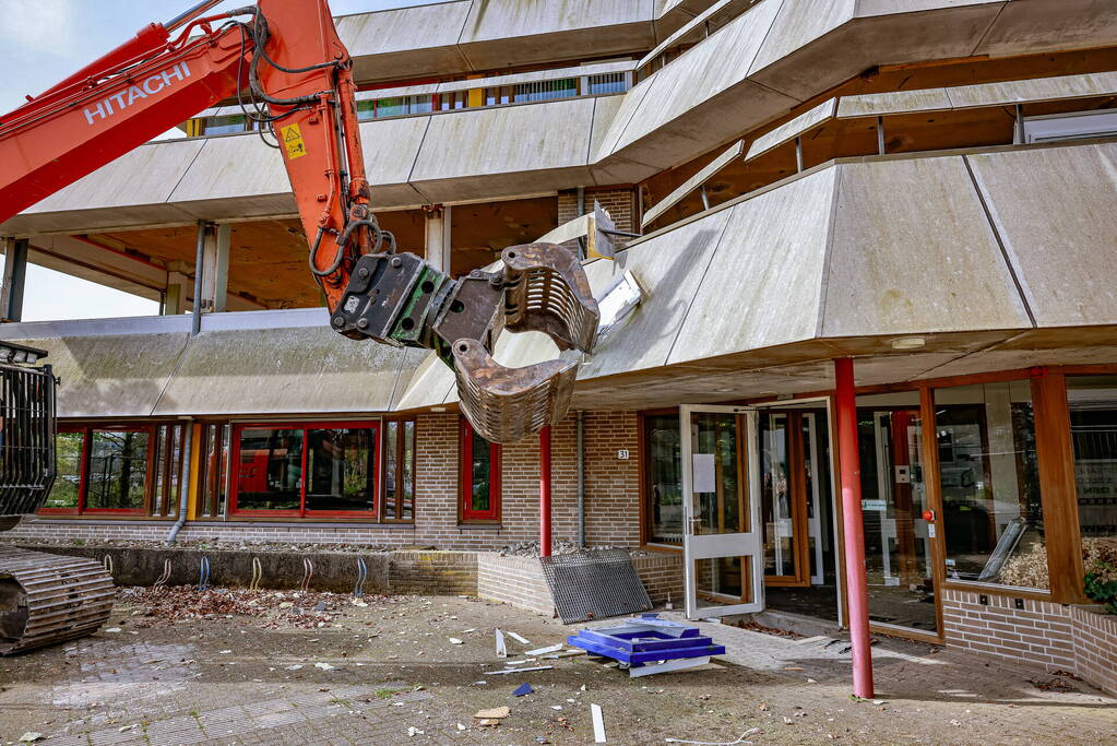 Start sloop buitenkant politiebureau