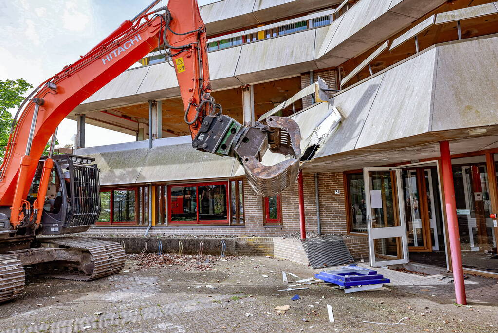 Start sloop buitenkant politiebureau