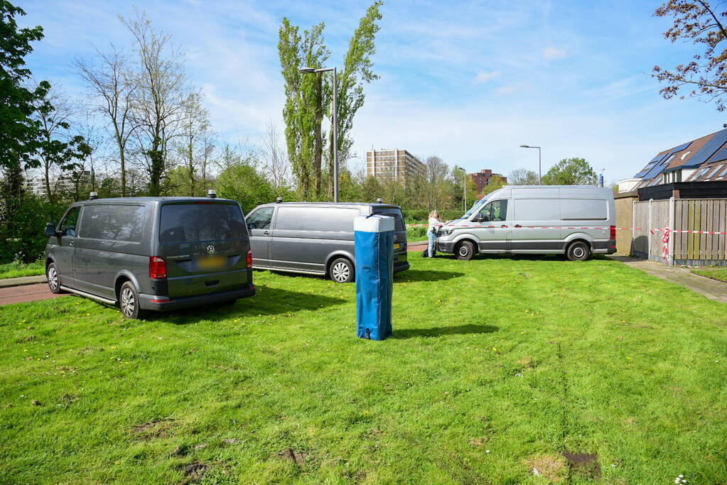 Groot onderzoek naar aantreffen stoffelijke overschot in sloot