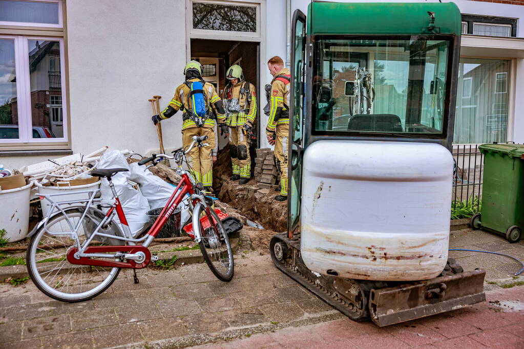 Gasleiding geraakt bij graafwerkzaamheden in woning