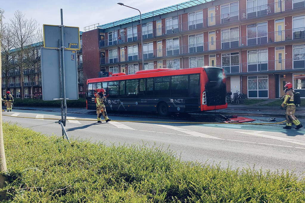 Lijnbus zwaar beschadigd door brand