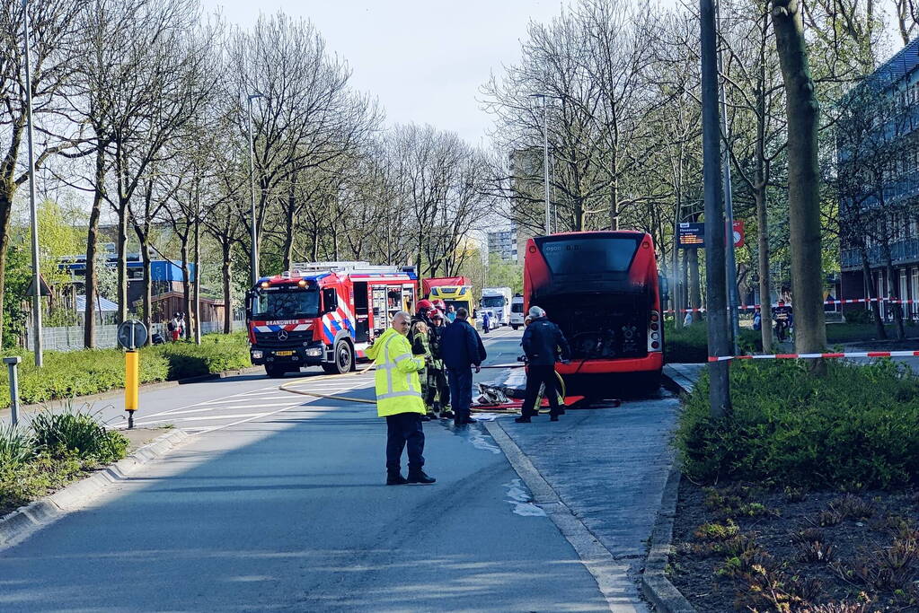 Lijnbus zwaar beschadigd door brand