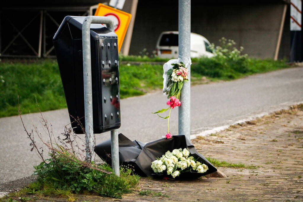 Bloemen gelegd op vindplaats van vermiste Özkan