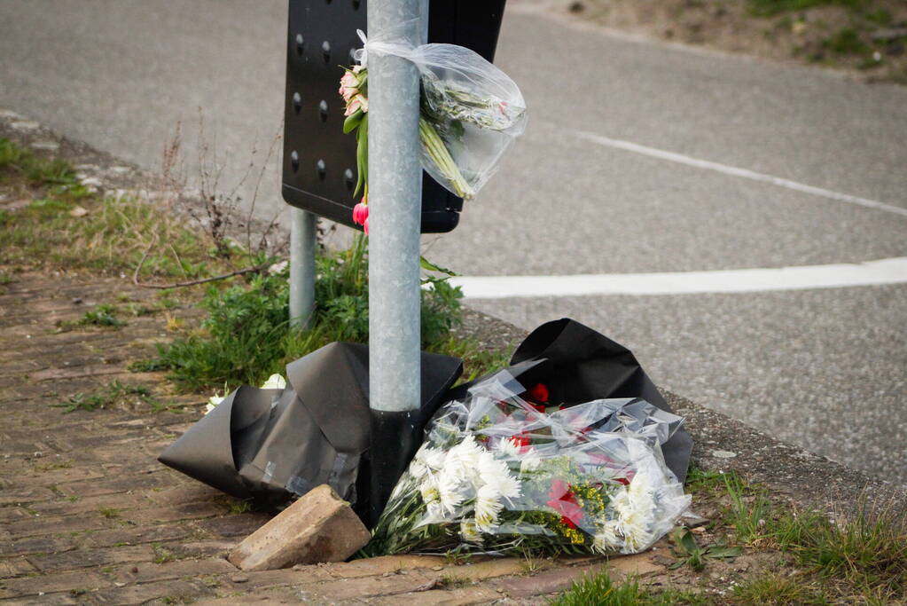 Bloemen gelegd op vindplaats van vermiste Özkan