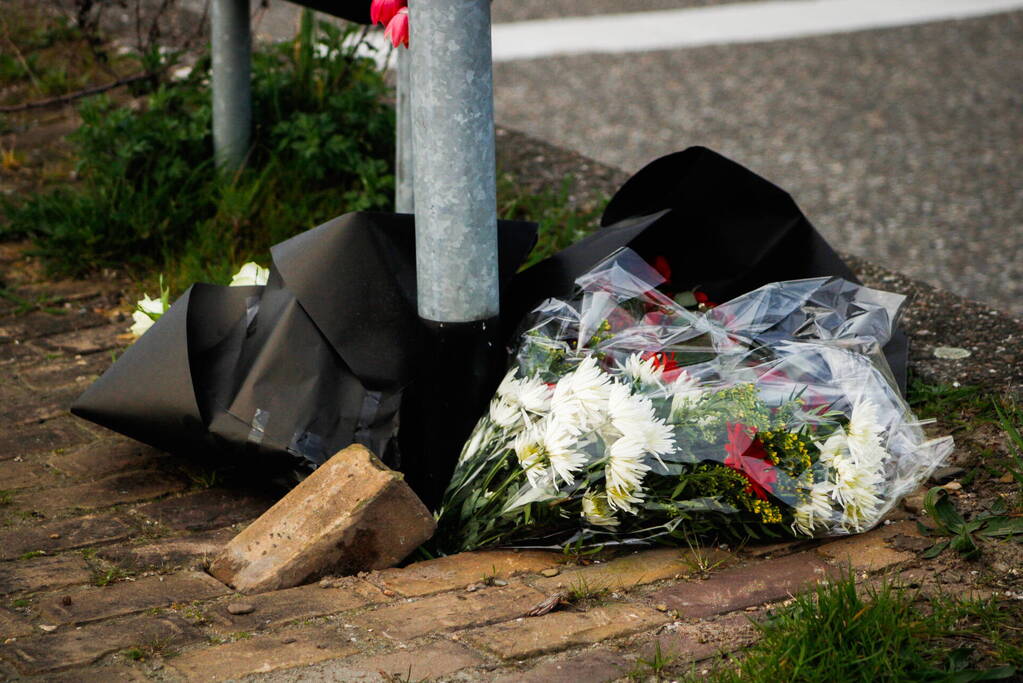 Bloemen gelegd op vindplaats van vermiste Özkan