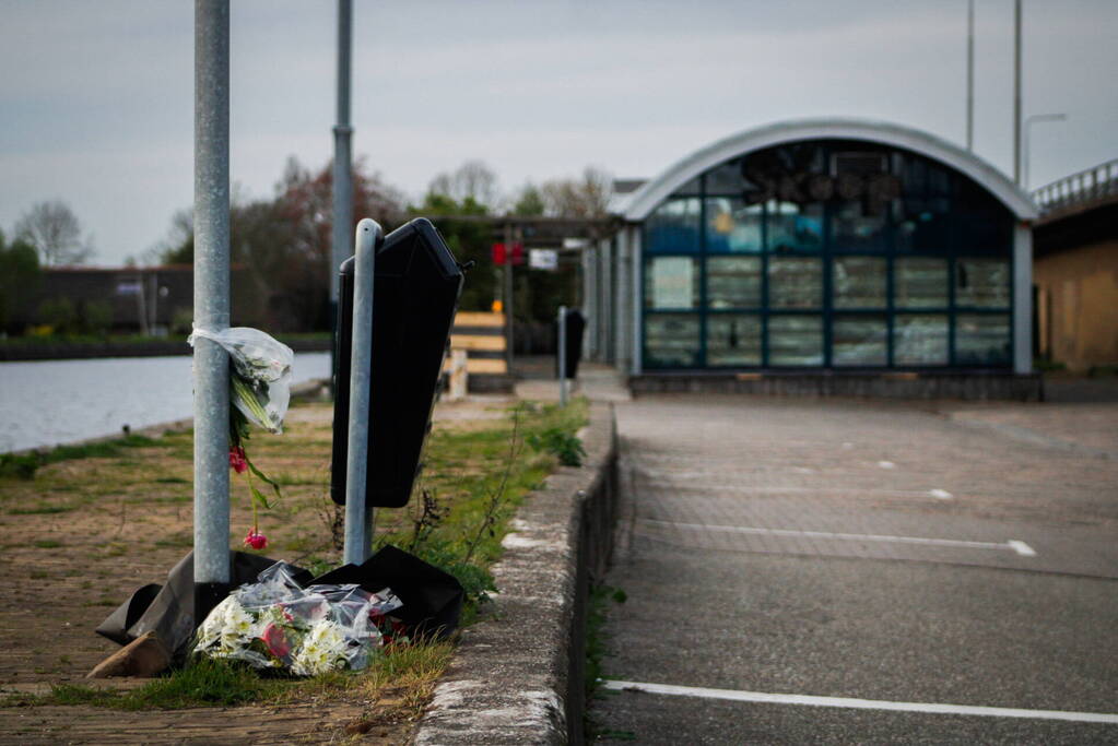 Bloemen gelegd op vindplaats van vermiste Özkan