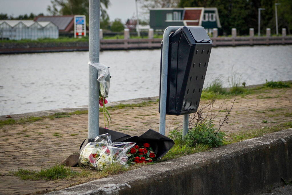 Bloemen gelegd op vindplaats van vermiste Özkan