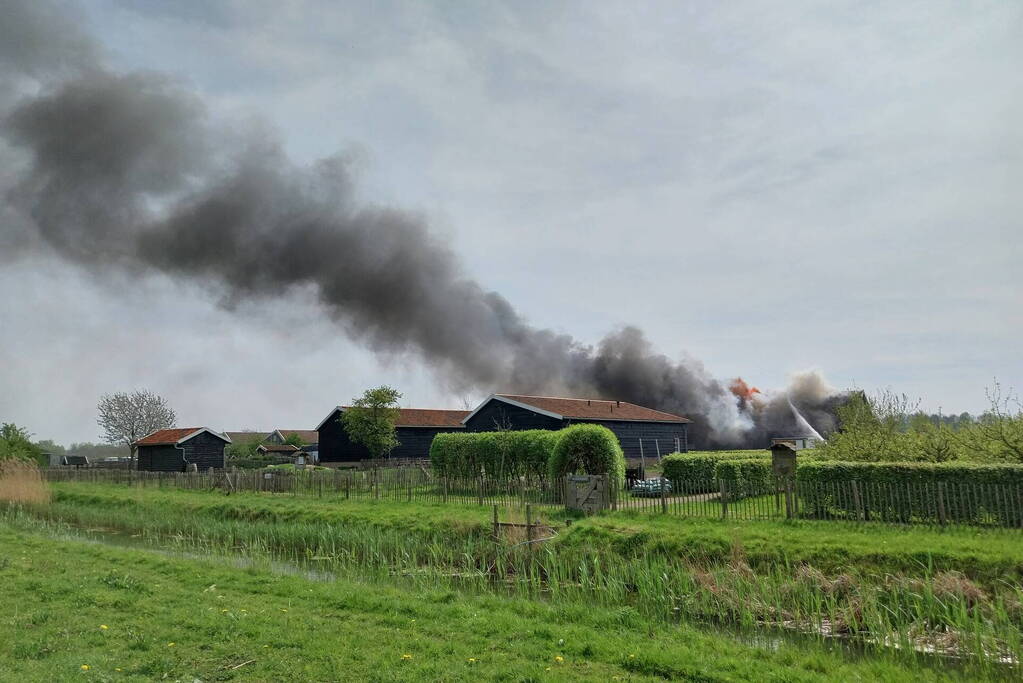 Grote uitslaande brand in restaurant