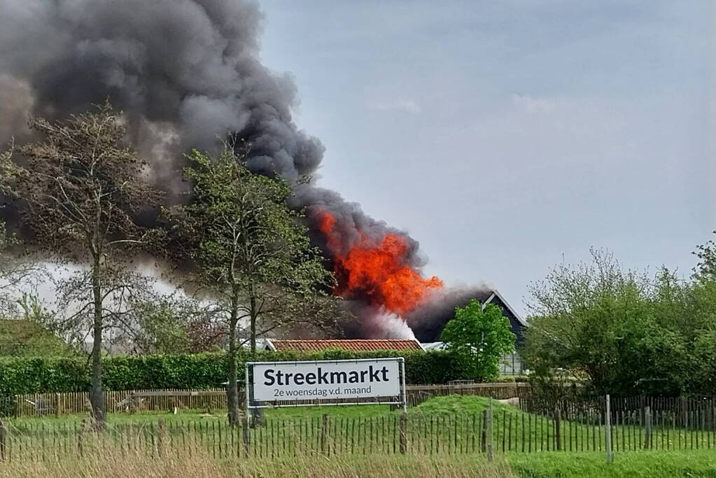 Grote uitslaande brand in restaurant