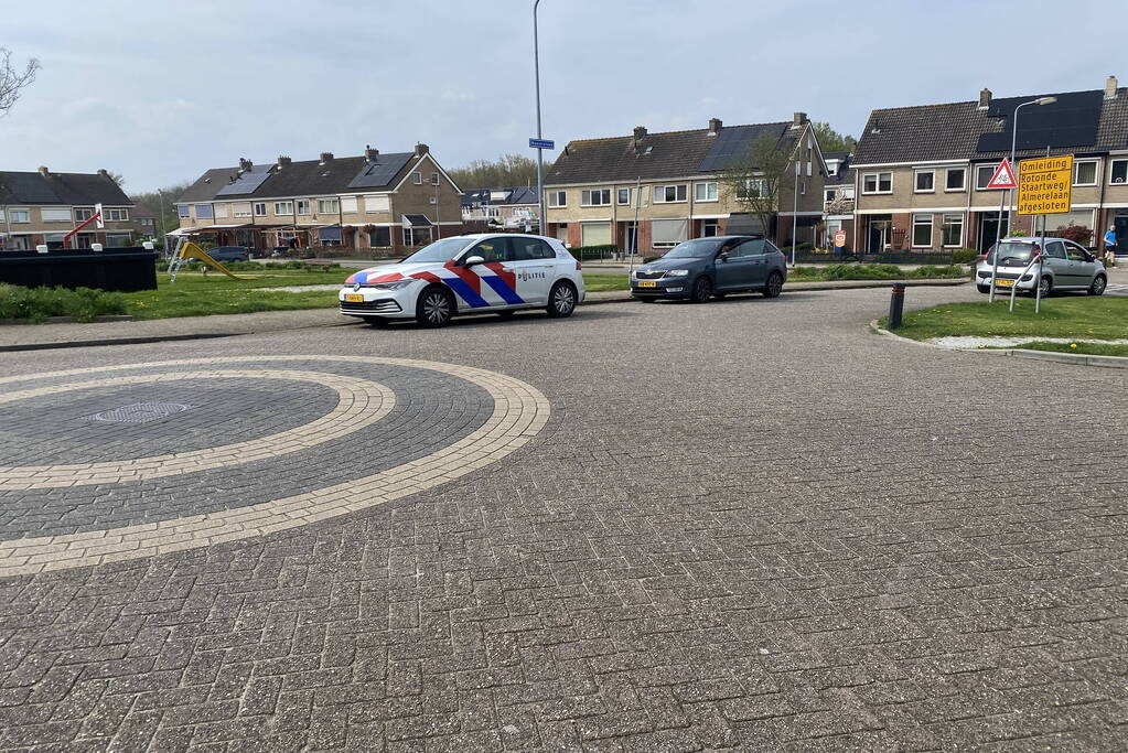 Scooterrijder gewond bij botsing met paal