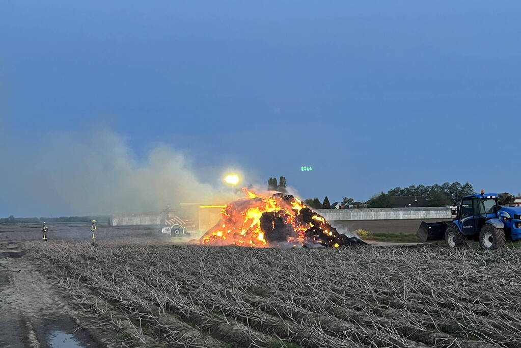 Veel rookontwikkeling bij buitenbrand