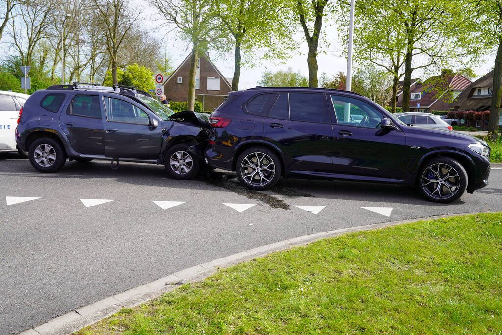 Kop-staartbotsing tussen twee voertuigen