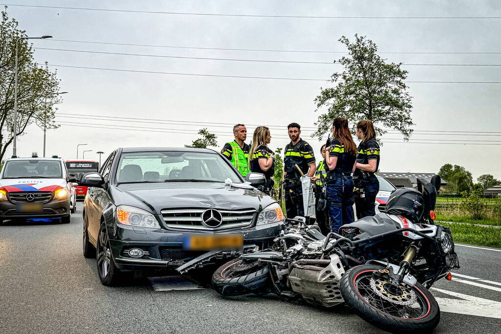 Verkeersruzie eindigt in meerdere valpartijen en vechtpartij