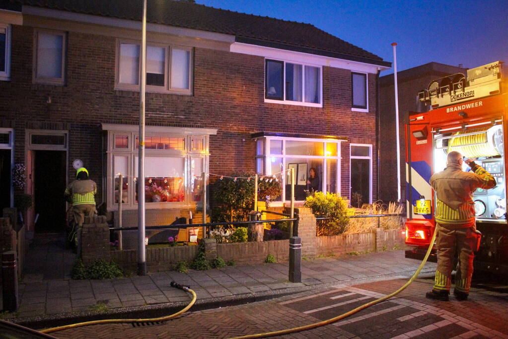 Brandweer aanwezig door rook uit de oven