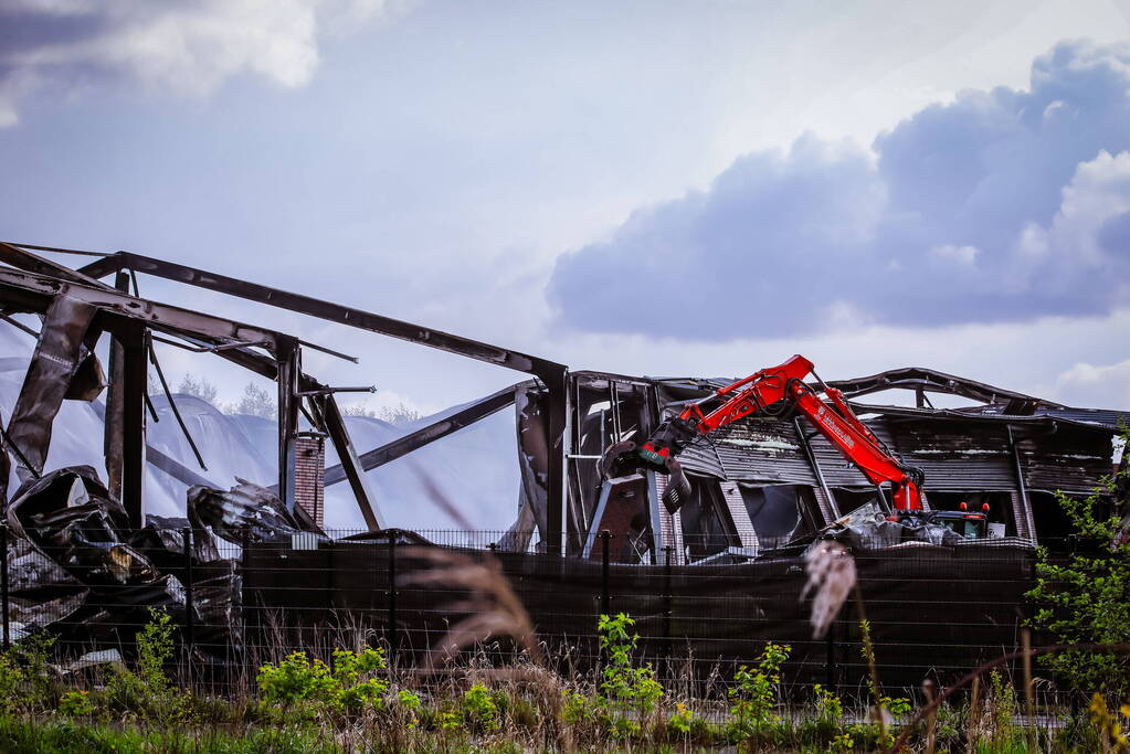 24 bedrijven getroffen door enorme brand