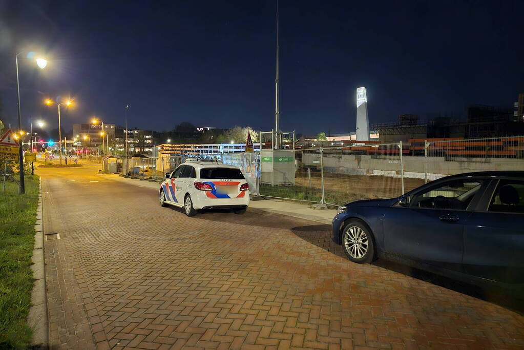 Zoekactie naar mogelijke persoon op bouwterrein