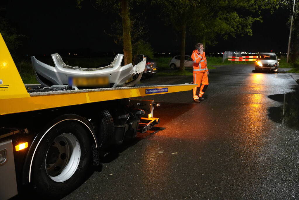 Schade bij botsing tussen twee personenauto's