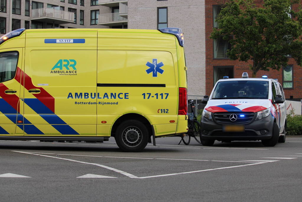 Fietser aangereden door personenauto