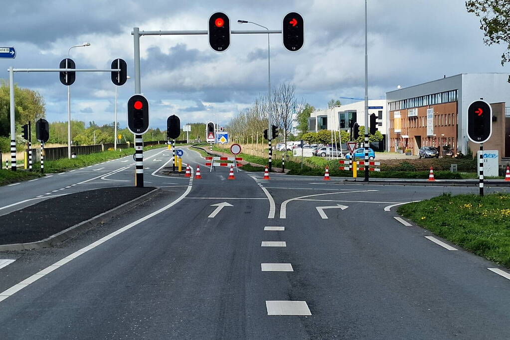 Weg volledig dicht door verloren lading